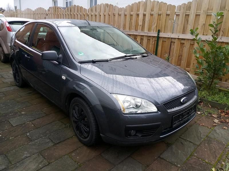 Grau Gebraucht 2005 Ford Focus Coupé | 1.400 € (Fairer Preis) - Bild 1/4