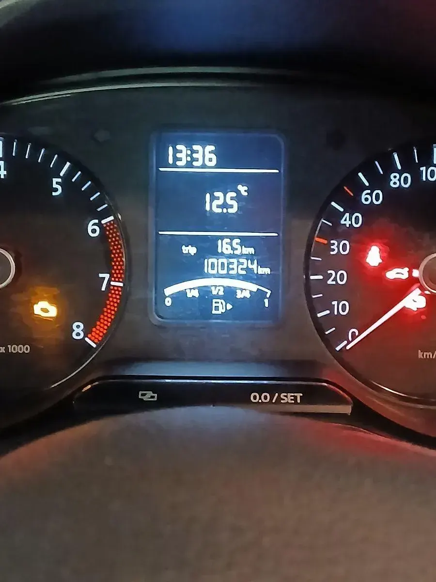 Käytetty VW Polo 90 HP (66 kW) 2012 Valkoinen Viistoperä