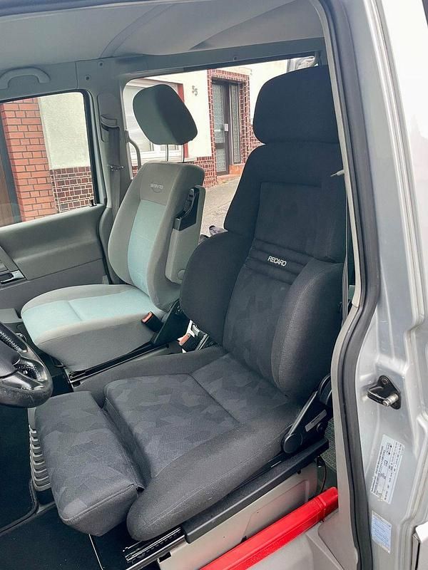 Gebraucht VW Transporter 102 PS (75 kW) 2002 Silber Van