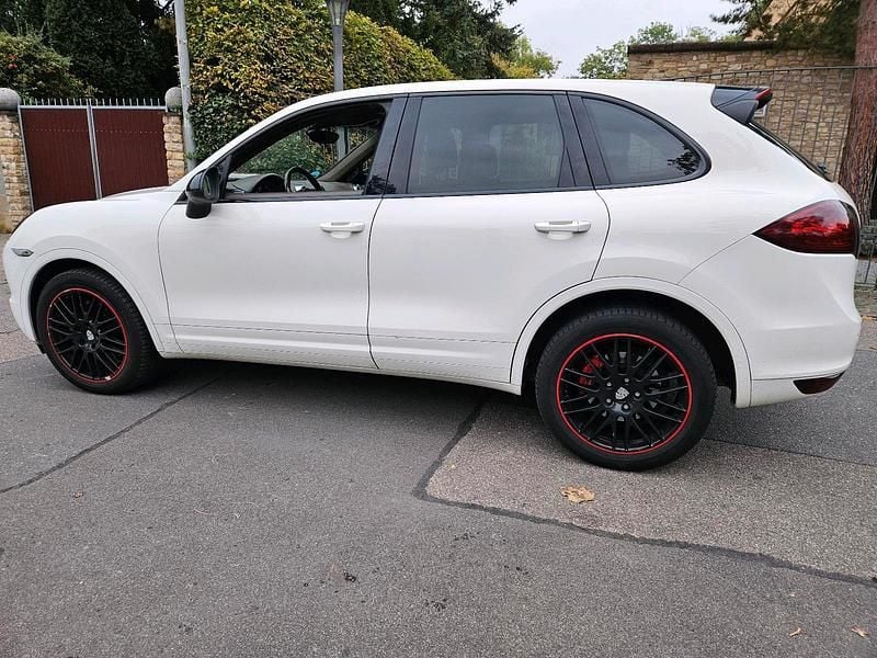 Weiß Gebraucht 2010 Porsche Cayenne SUV | 11.999 € (Superpreis) - Bild 1/4