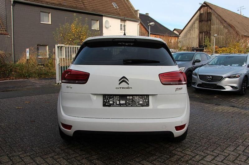Gebraucht Citroën C4 Feel 131 PS (96 kW) 2018 Weiß Limousine