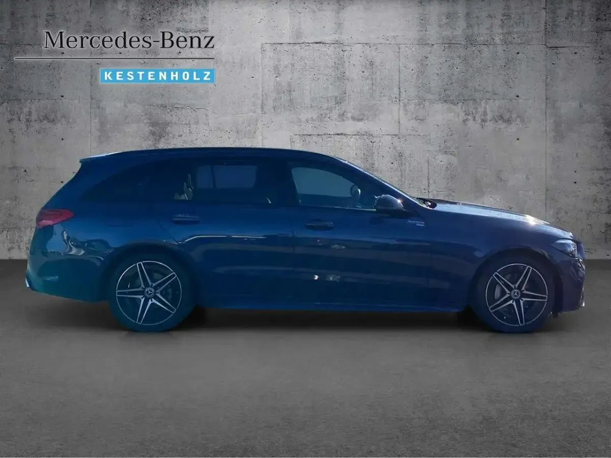 Gebraucht Mercedes C220 AMG 200 PS (147 kW) 2025 Lack sodalithblau Kombi