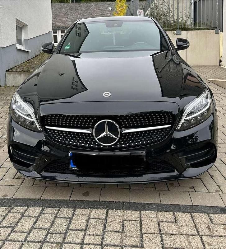 Gebraucht 2020 Mercedes C300e AMG line Limousine | 29.999 € - Bild 1/4