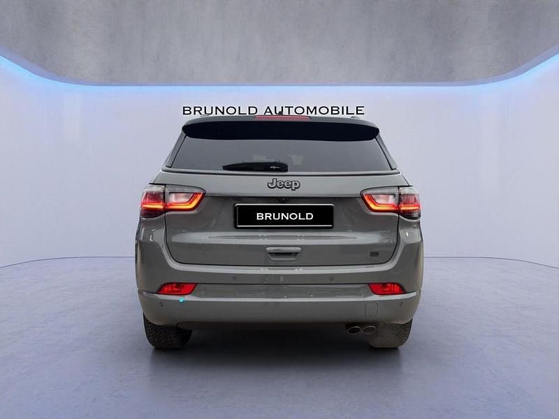 Gebraucht Jeep Compass 150 PS (110 kW) 2021 Grau SUV