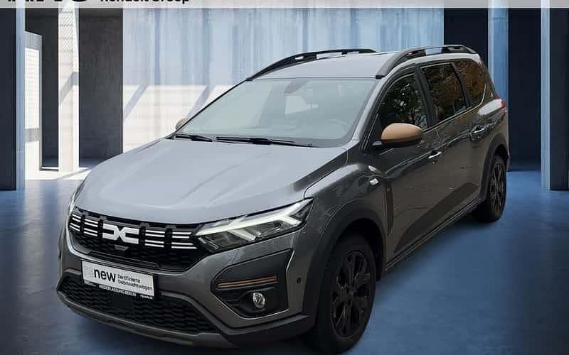 Grau Gebraucht 2023 Dacia Jogger Extreme Van / Kleinbus | 20.990 € (Fairer Preis) - Bild 1/4