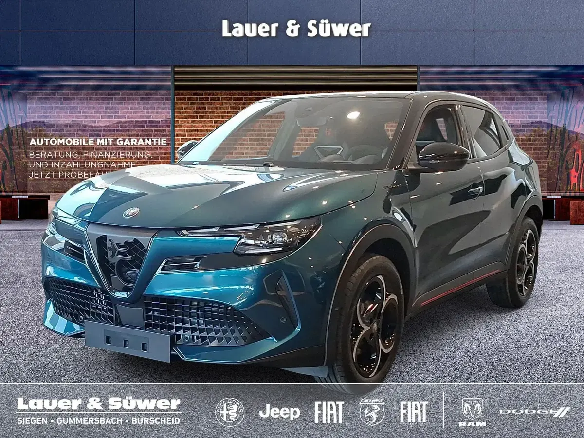 Gebraucht Alfa Romeo Junior 136 PS (100 kW) 2025 SUV