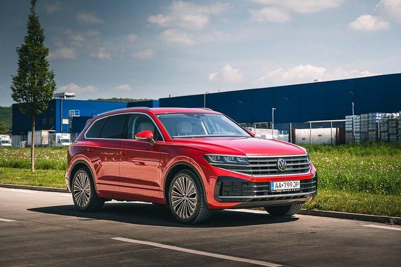 Gebraucht VW Touareg Elegance 286 PS (210 kW) 2023 Rot SUV