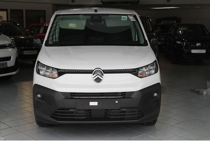 Neu Citroën Berlingo 131 PS (96 kW) 2026 Lackierung weiss icy/deckende Van / Kleinbus