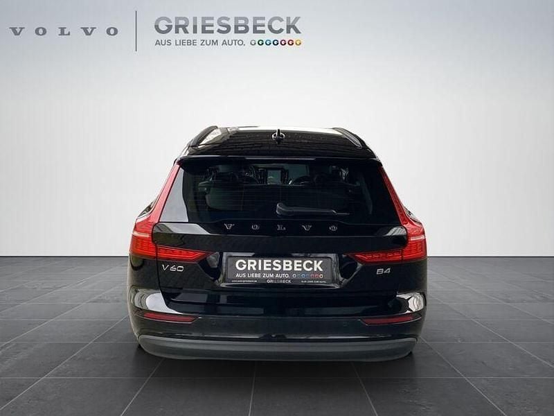 Gebraucht Volvo V60 Core 197 PS (144 kW) 2022 Schwarz Kombi