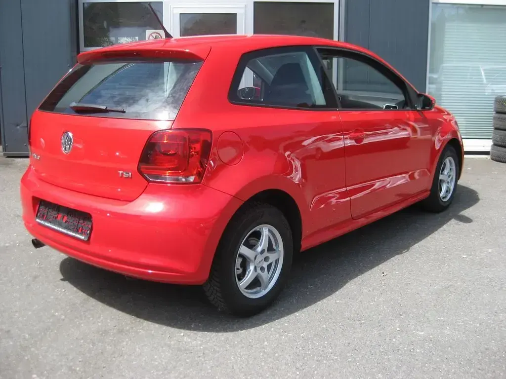 Gebraucht VW Polo Comfortline 90 PS (66 kW) 2013 Rot Kleinwagen