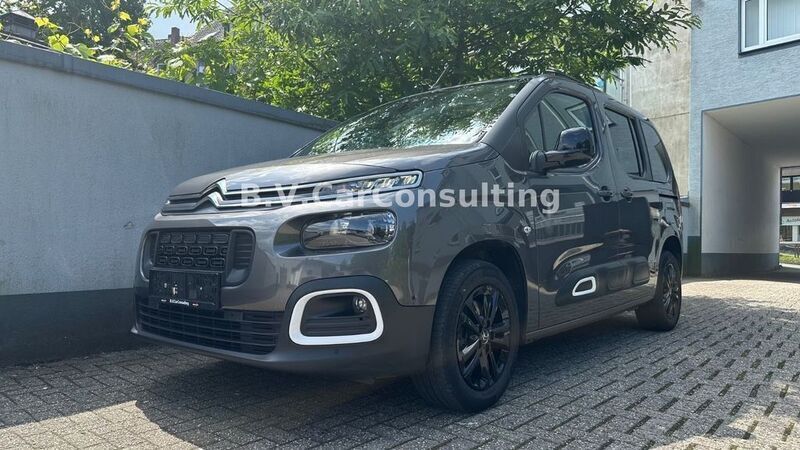 Grau Gebraucht 2021 Citroën Berlingo Feel Van / Kleinbus | 21.998 € (Fairer Preis) - Bild 1/4