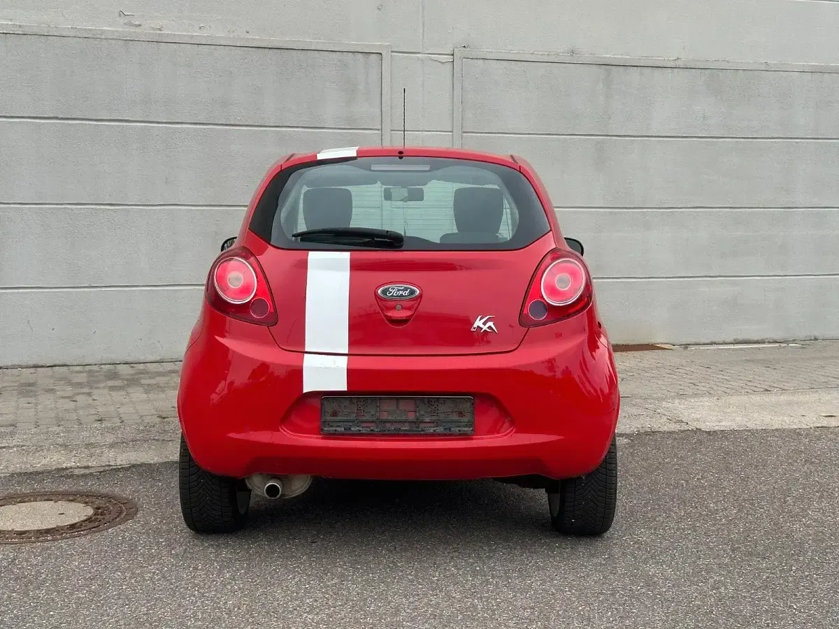 Gebraucht Ford Ka Cool & Sound Edition 69 PS (50 kW) 2013 Flamerot Kleinwagen