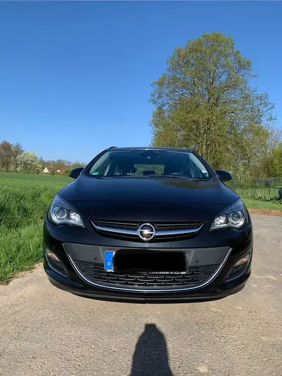 Gebraucht Opel Astra Innovation 165 PS (121 kW) 2012 Schwarz Kombi