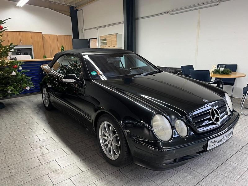 Gebraucht Mercedes CLK320 Avantgarde 218 PS (160 kW) 2001 Schwarz Cabrio
