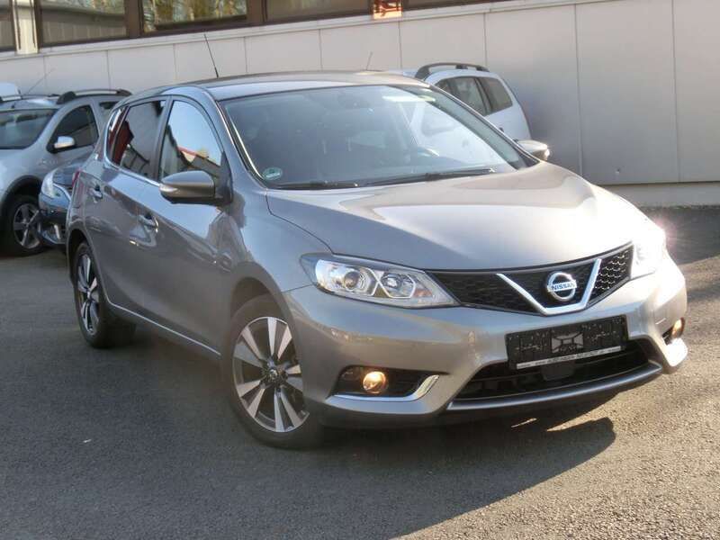 Grau Gebraucht 2018 Nissan Pulsar Tekna Limousine | 13.900 € (Etwas zu teuer) - Bild 1/4