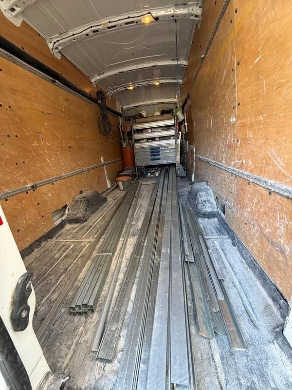 Usado Ford Transit 131 HP (96 kW) 2018 Branco Monovolume