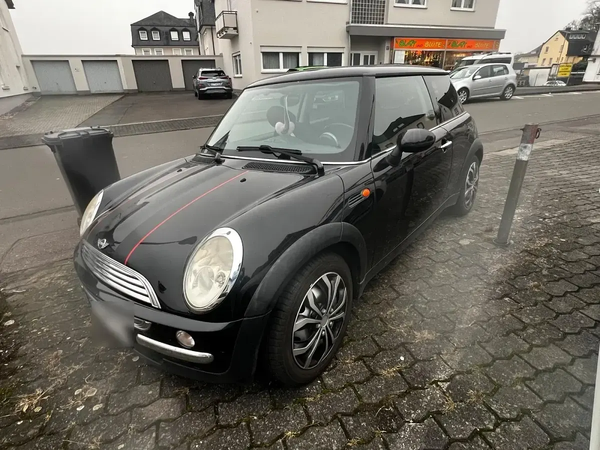 Usata Mini Cooper 90 CV (66 kW) 2003 Nero Utilitaria