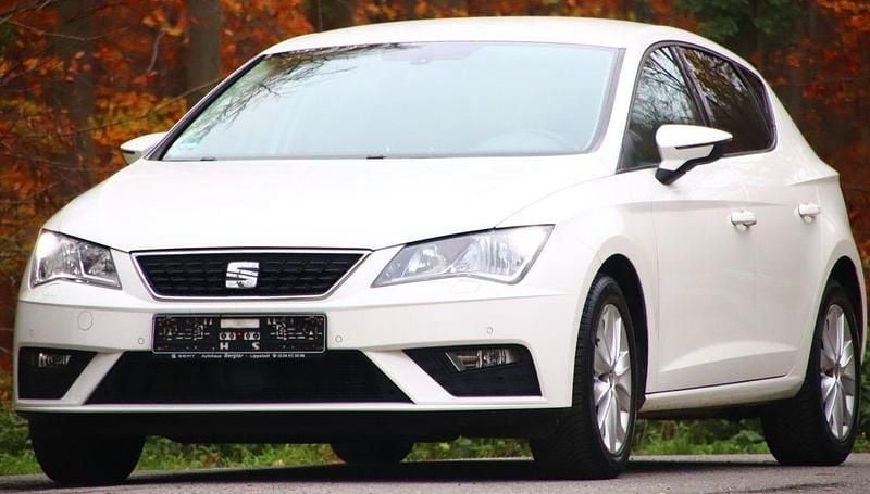 Weiß Gebraucht 2018 Seat Leon Style Limousine | 8.750 € (Guter Preis) - Bild 1/4