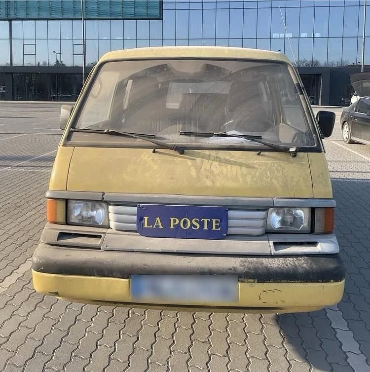 Usado Mazda Bongo 1996 Amarelo Monovolume