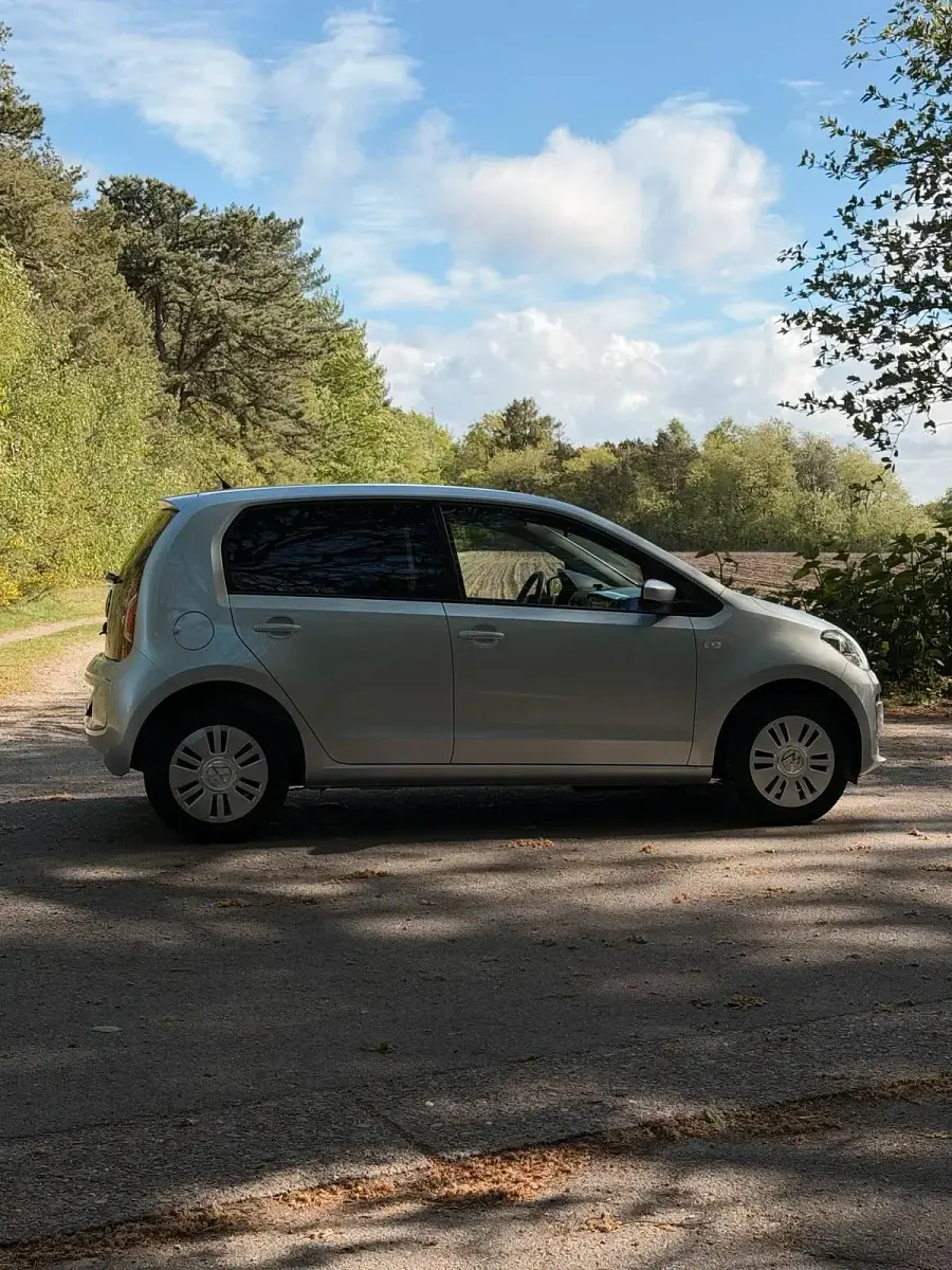 Gebraucht VW up! 60 PS (44 kW) 2014 Silber Kleinwagen