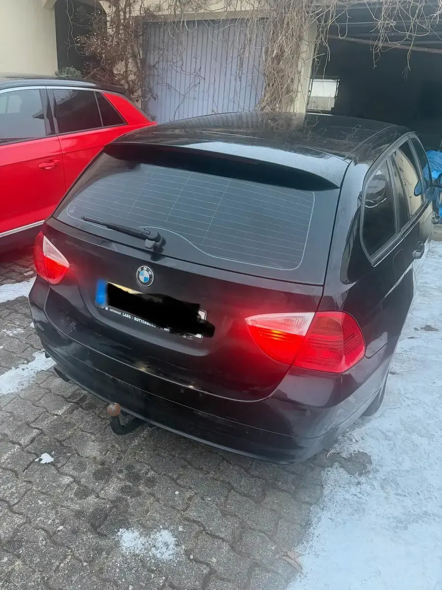 Second-hand BMW 320 170 CP (125 kW) 2008 Negru Break