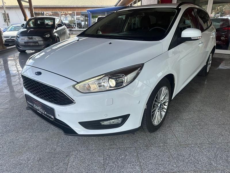 Gebraucht Ford Focus Trend 105 PS (77 kW) 2017 Weiß Limousine