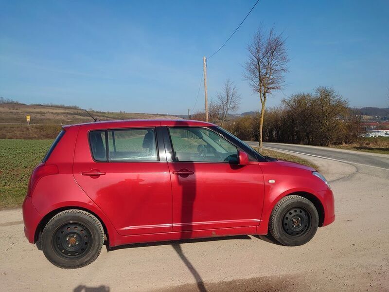 Gebraucht Suzuki Swift Comfort 92 PS (67 kW) 2006 Rot Kleinwagen