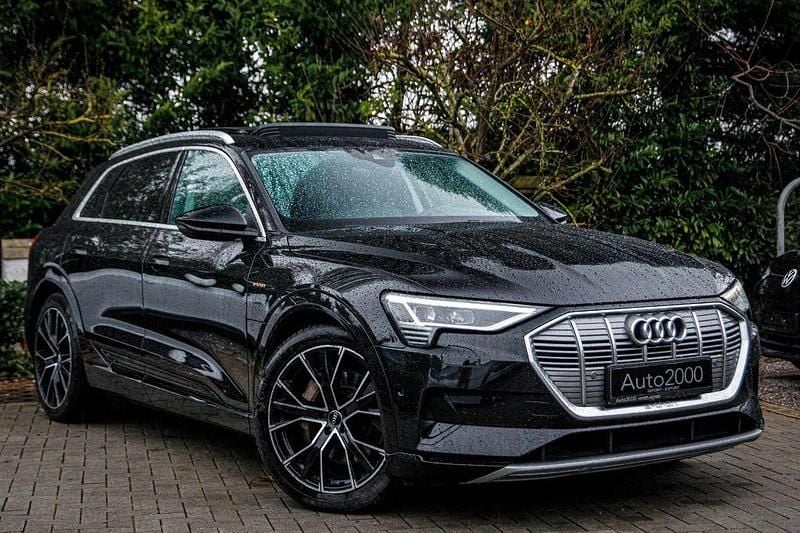 Usata Audi e-tron 230 kW (313 CV) 2019 Nero SUV