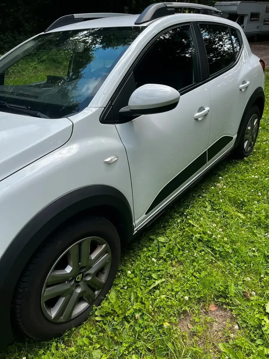 Gebraucht Dacia Sandero Stepway 101 PS (74 kW) 2021 Weiß Kleinwagen