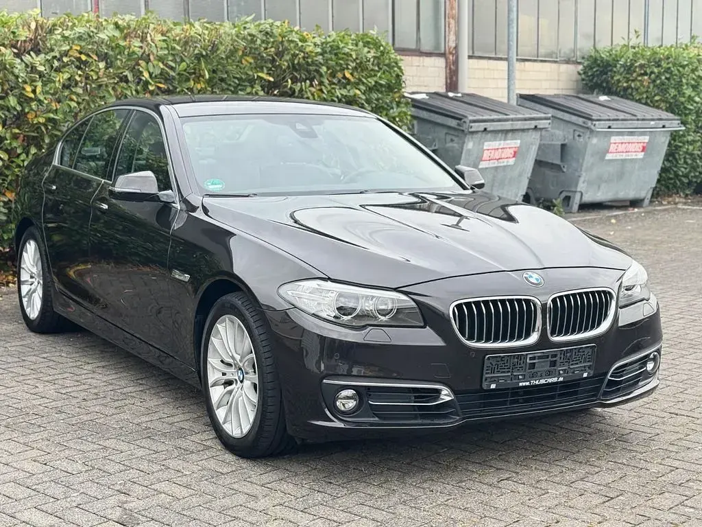 Gebraucht BMW 525 Luxury Line 218 PS (160 kW) 2014 Braun Limousine