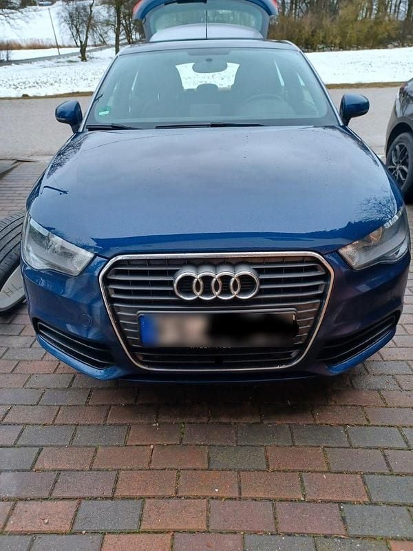 Gebraucht Audi A1 Sportback Ambition 140 PS (102 kW) 2014 Blau Kleinwagen