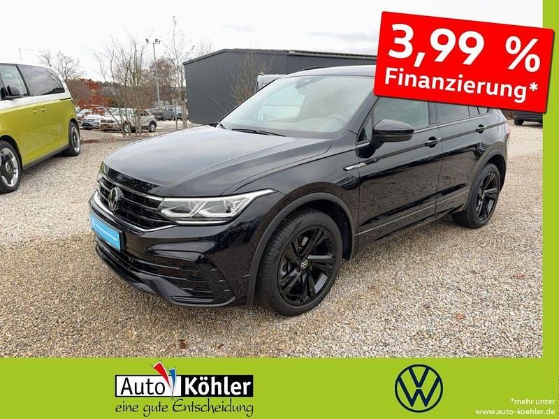 Deep black perleffekt (metallic) Gebraucht 2023 VW Tiguan R-line SUV | 38.480 € (Fairer Preis) - Bild 1/3