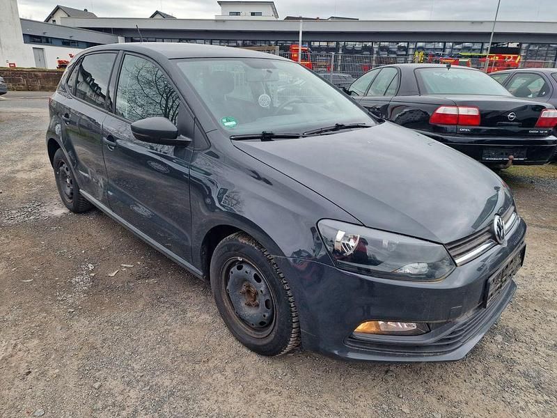 Gebraucht VW Polo Trendline 75 PS (55 kW) 2015 Grau Limousine