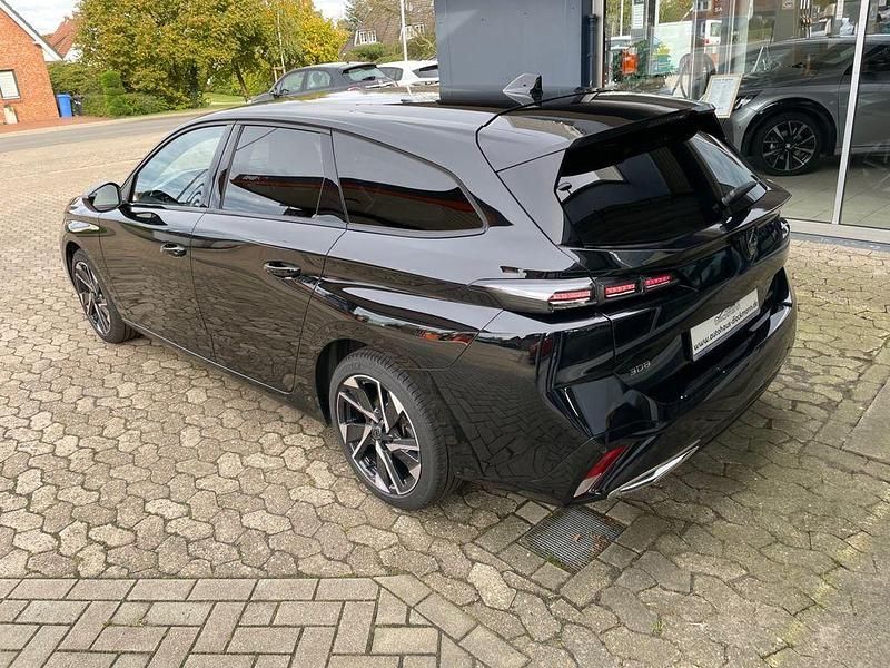 Gebraucht Peugeot 308 SW Allure 131 PS (96 kW) 2023 Schwarz Kombi