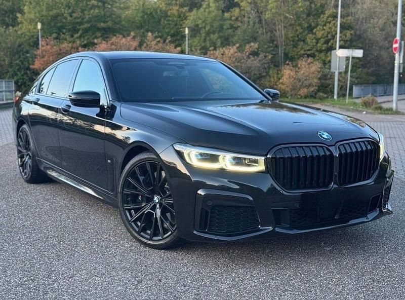 Schwarz Gebraucht 2022 BMW 740 M Sport Limousine | 48.900 € (Fairer Preis) - Bild 1/4