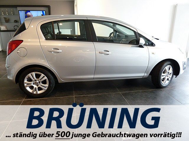 Gebraucht Opel Corsa Innovation 101 PS (74 kW) 2014 Silber metallic Kleinwagen