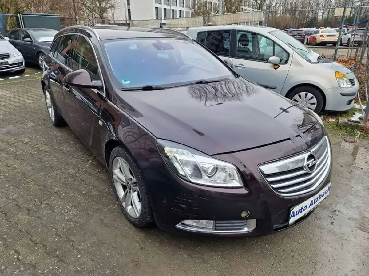 Gebraucht Opel Insignia 140 PS (102 kW) 2012 Schwarz Kombi