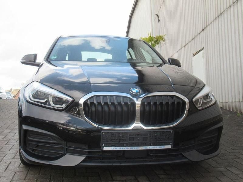 Gebraucht BMW 118 Advantage 136 PS (100 kW) 2022 Schwarz Kleinwagen