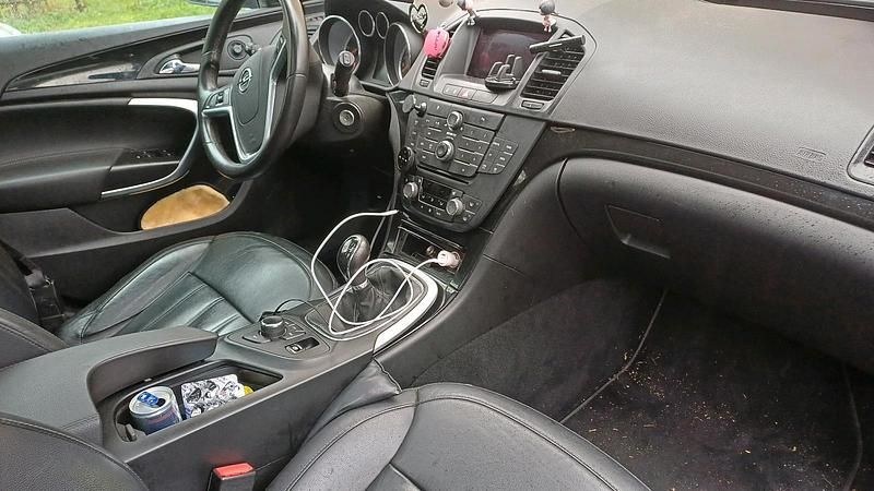 Gebraucht Opel Insignia 160 PS (117 kW) 2010 Grau Kombi