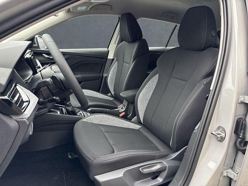 Neu Skoda Scala Tour 116 PS (85 kW) 2025 Steelgrau Kleinwagen