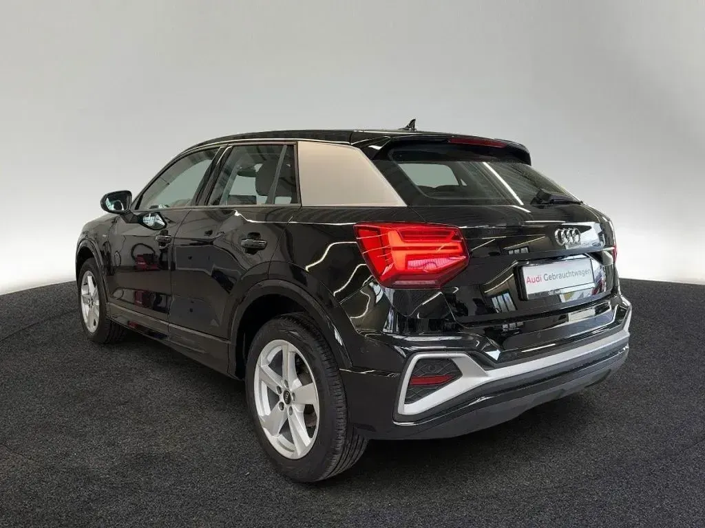 Gebraucht Audi Q2 S-Line 150 PS (110 kW) 2025 Mythosschwarz metallic SUV