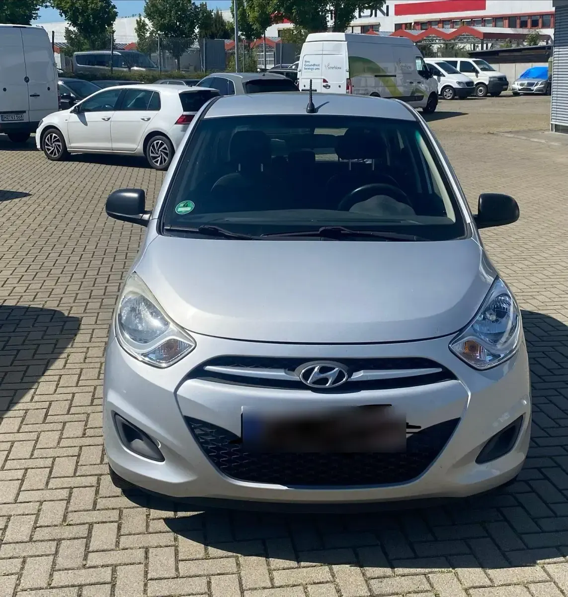 Gebraucht Hyundai i10 69 PS (50 kW) 2011 Weiß Kleinwagen