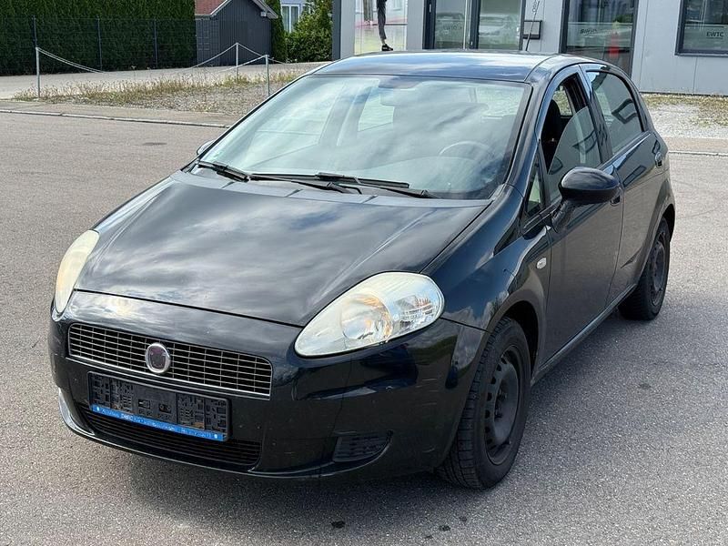 Schwarz Gebraucht 2008 Fiat Grande Punto Feel Kleinwagen | 950 € (Guter Preis) - Bild 1/4