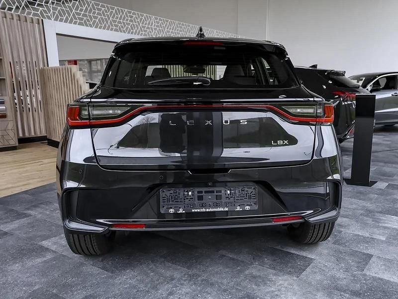 Neu Lexus LBX 136 PS (100 kW) 2026 Mysticschwarz SUV