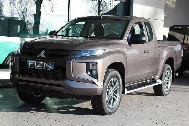 Grau Gebraucht 2020 Mitsubishi L200 Abholung | 25.995 € (Fairer Preis) - Bild 1/4