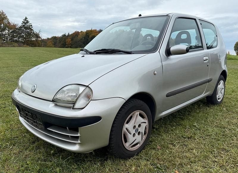 Silber Gebraucht 2002 Fiat Seicento Kleinwagen | 666 € (Guter Preis) - Bild 1/4