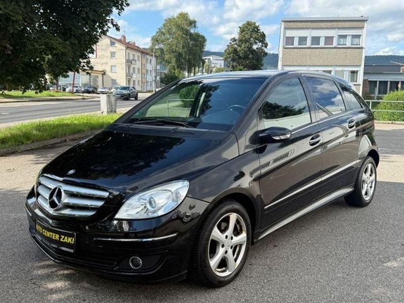 Kosmosschwarz metalliclack (metallic) Gebraucht 2007 Mercedes B180 Van / Kleinbus | 1.300 € (Guter Preis) - Bild 1/4