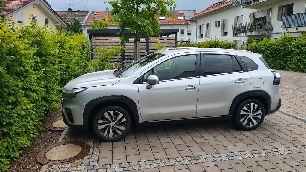Gebraucht Suzuki SX4 S-Cross 116 PS (85 kW) 2023 Silber SUV