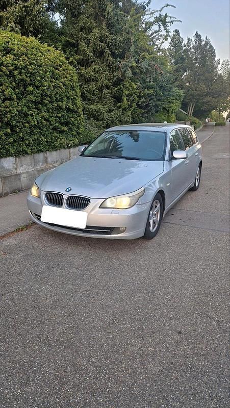 Silber Gebraucht 2009 BMW 525 Kombi | 3.600 € (Guter Preis) - Bild 1/4