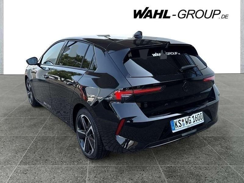 Gebraucht Opel Astra 131 PS (96 kW) 2025 Schwarz Limousine